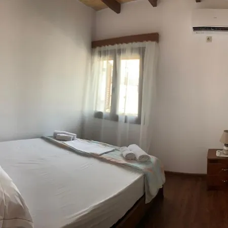 Nomad House-entire House At Your Disposal,4 Guests Berat